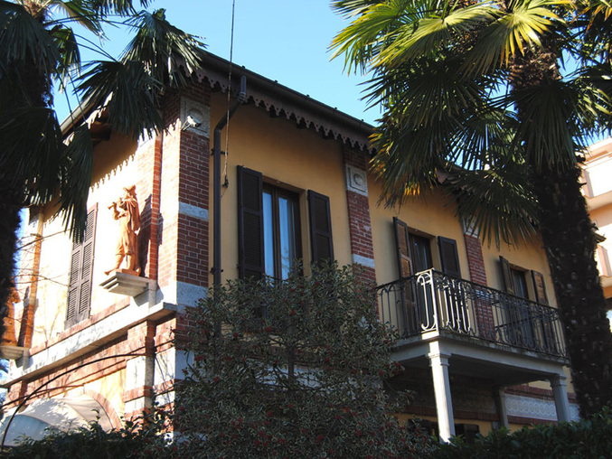 VARESE CENTRO AFFITTASI AFFASCINANTE VILLA CON GIARDINO