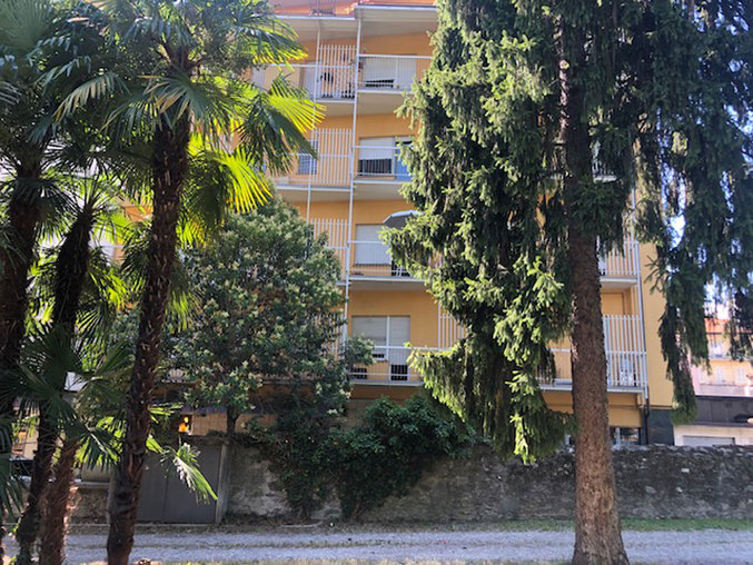 LUINO CENTRO GRANDE APPARTAMENTO USO UFFICIO
