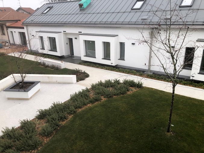 Albizzate nuovissimo bilocale con giardinetto e posto auto