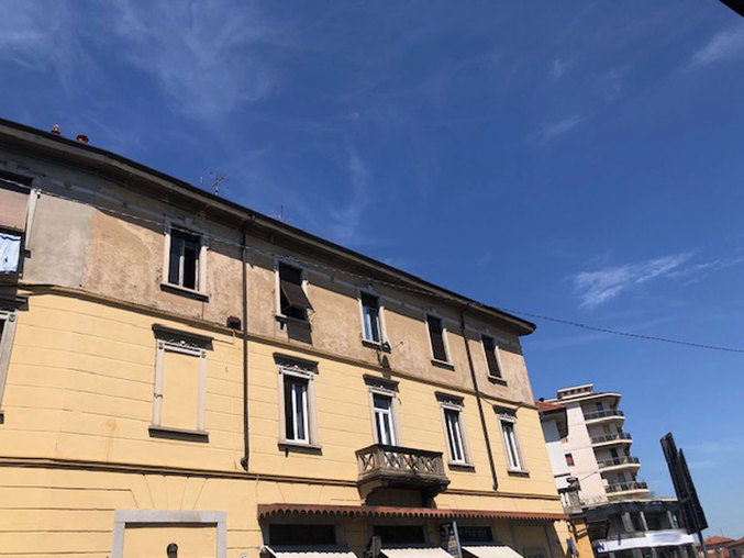 VARESE GRANDE BILOCALE CON BELLISSIMO TERRAZZO